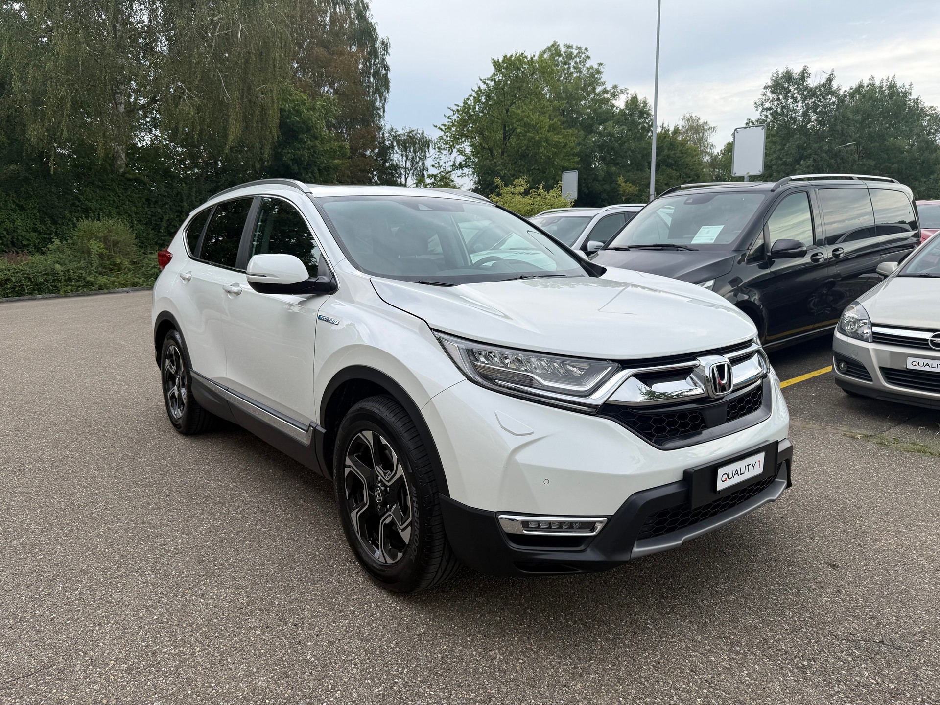 HONDA CR-V 2.0i MMD Hybrid Executive 4WD Automatic-image-2
