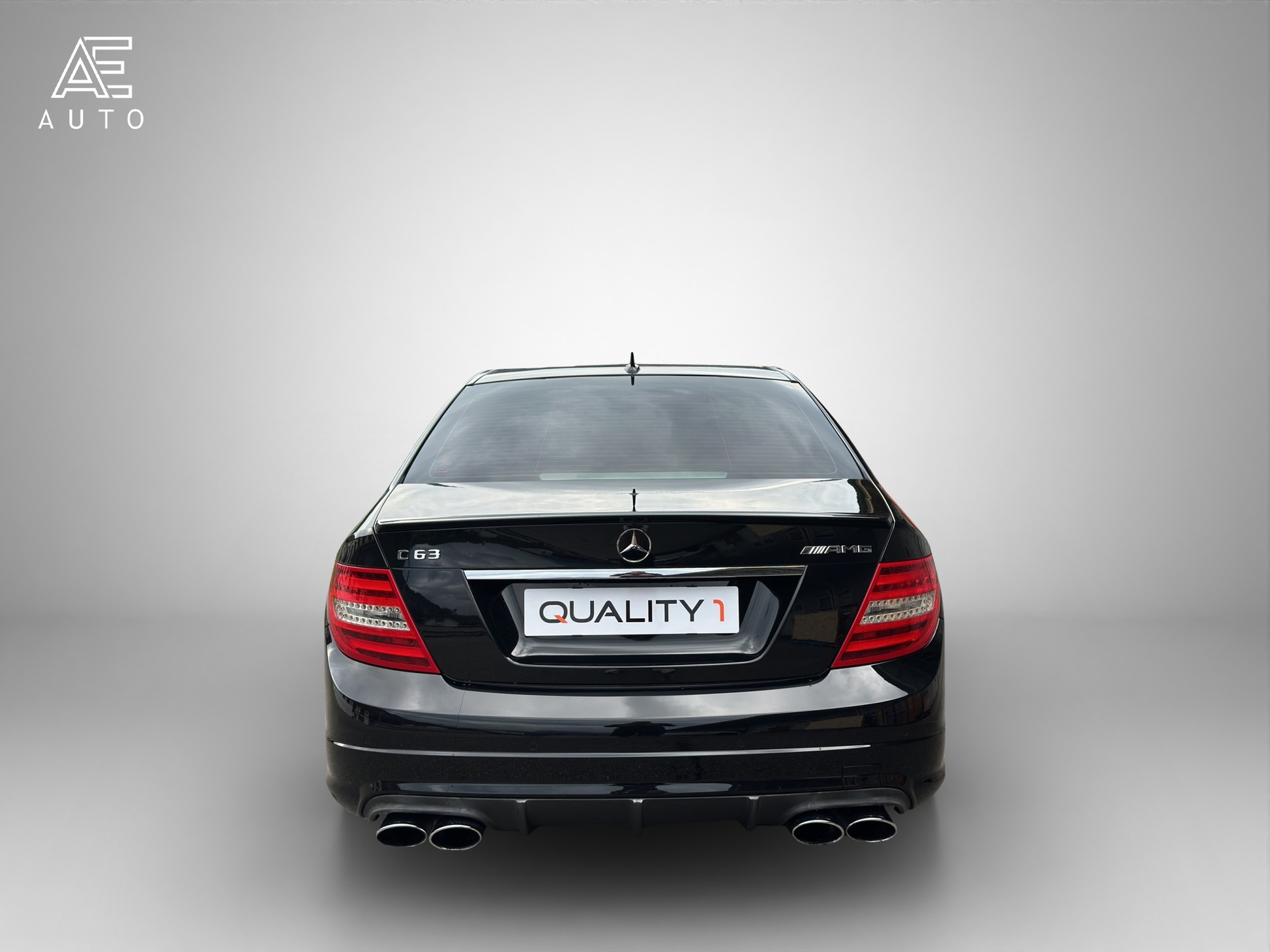 MERCEDES-BENZ C 63 AMG-image-5