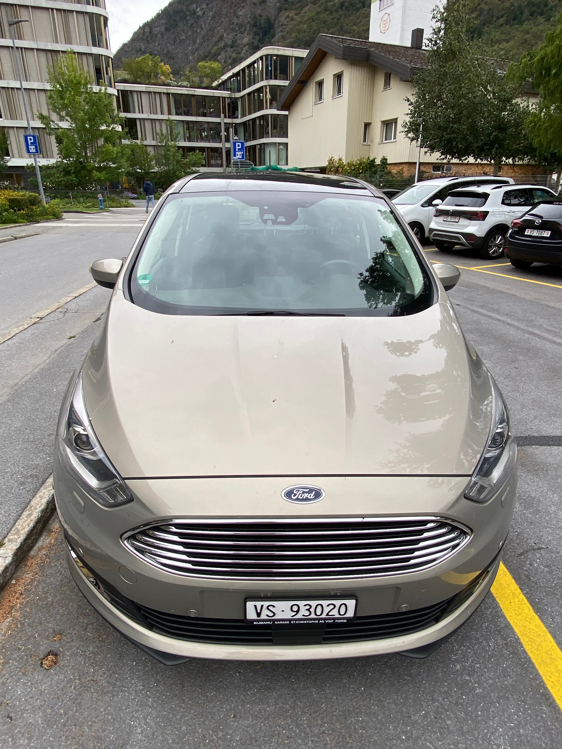 FORD Titanium-image-2