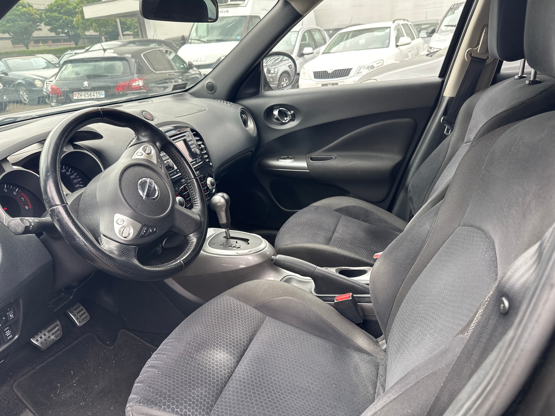 NISSAN Juke 1.6 DIG-T Shiro 4x4 Xtronic M-CVT-image-7