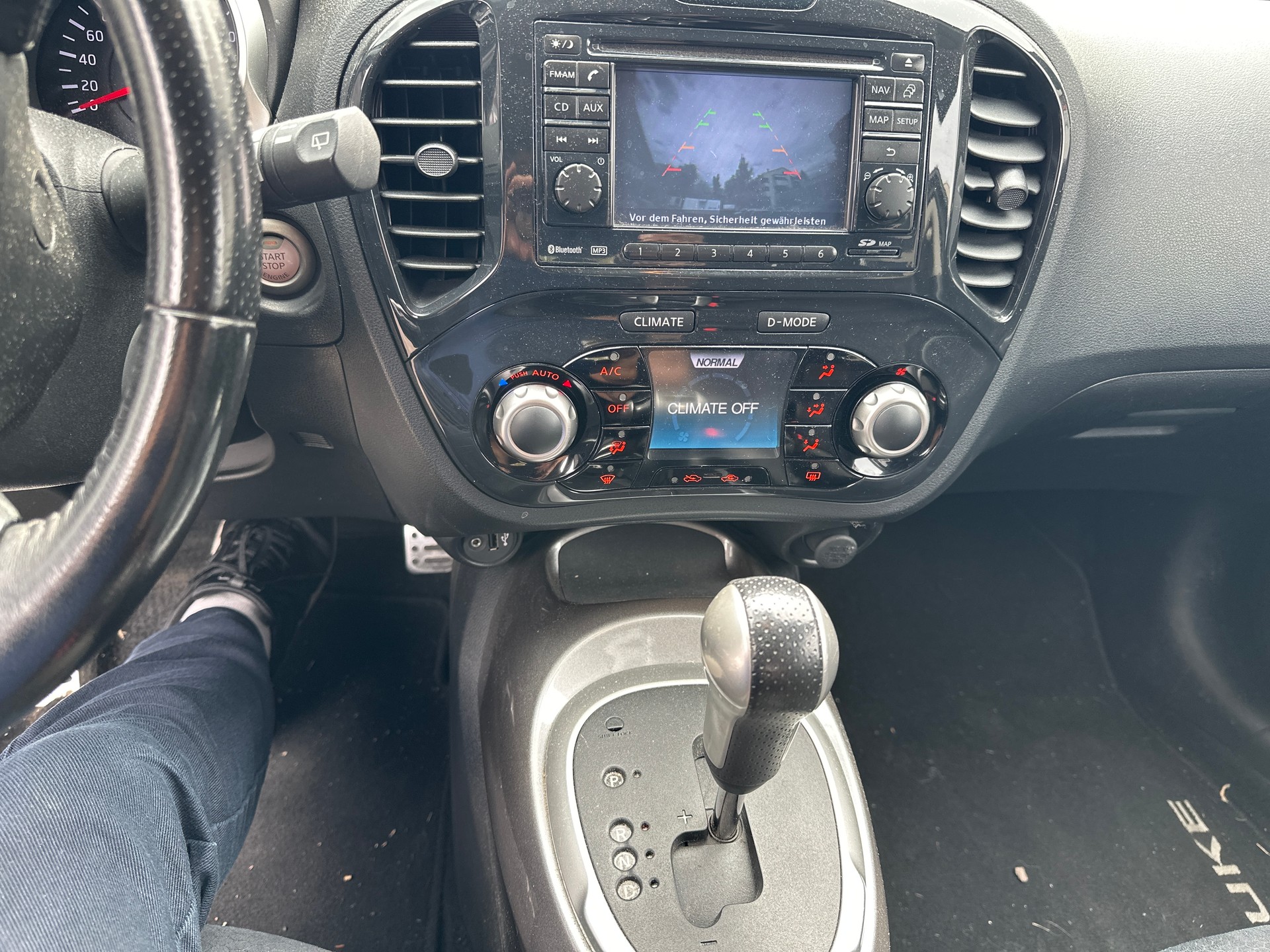 NISSAN Juke 1.6 DIG-T Shiro 4x4 Xtronic M-CVT-image-12