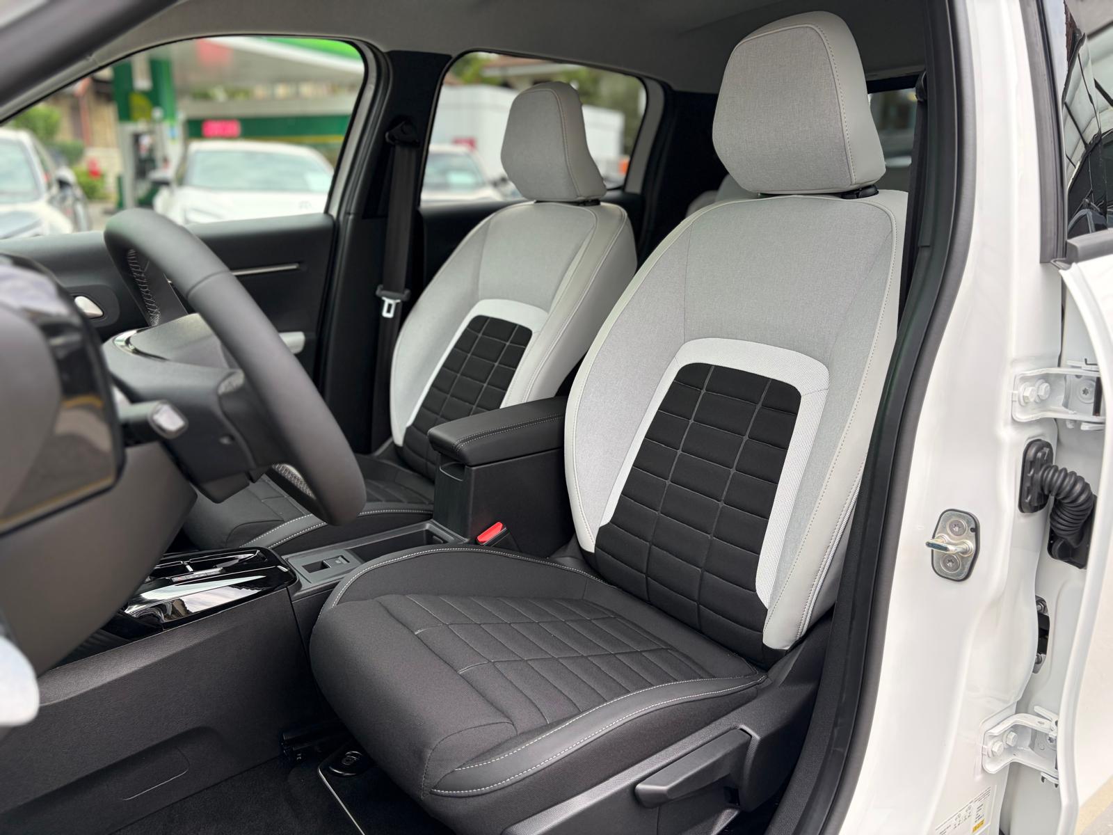 CITROEN e-C3 44kWh Max-image-9