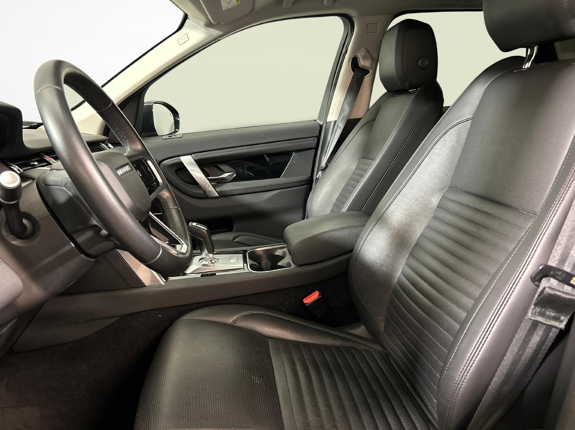 LAND ROVER Discovery Sport 2.0 SD4 200 SE-image-2