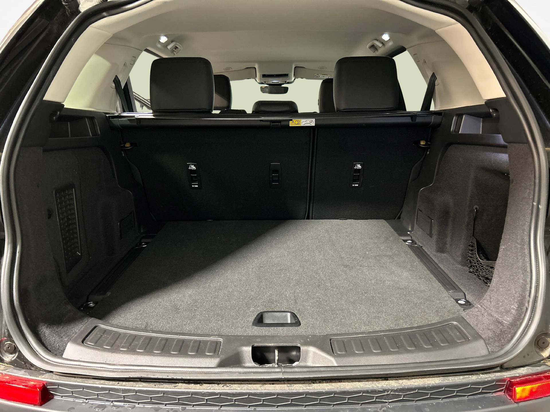 LAND ROVER Discovery Sport 2.0 SD4 200 SE-image-11