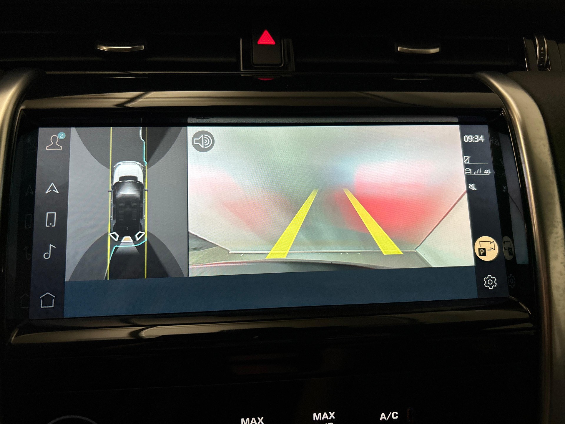 LAND ROVER Discovery Sport 2.0 SD4 200 SE-image-8