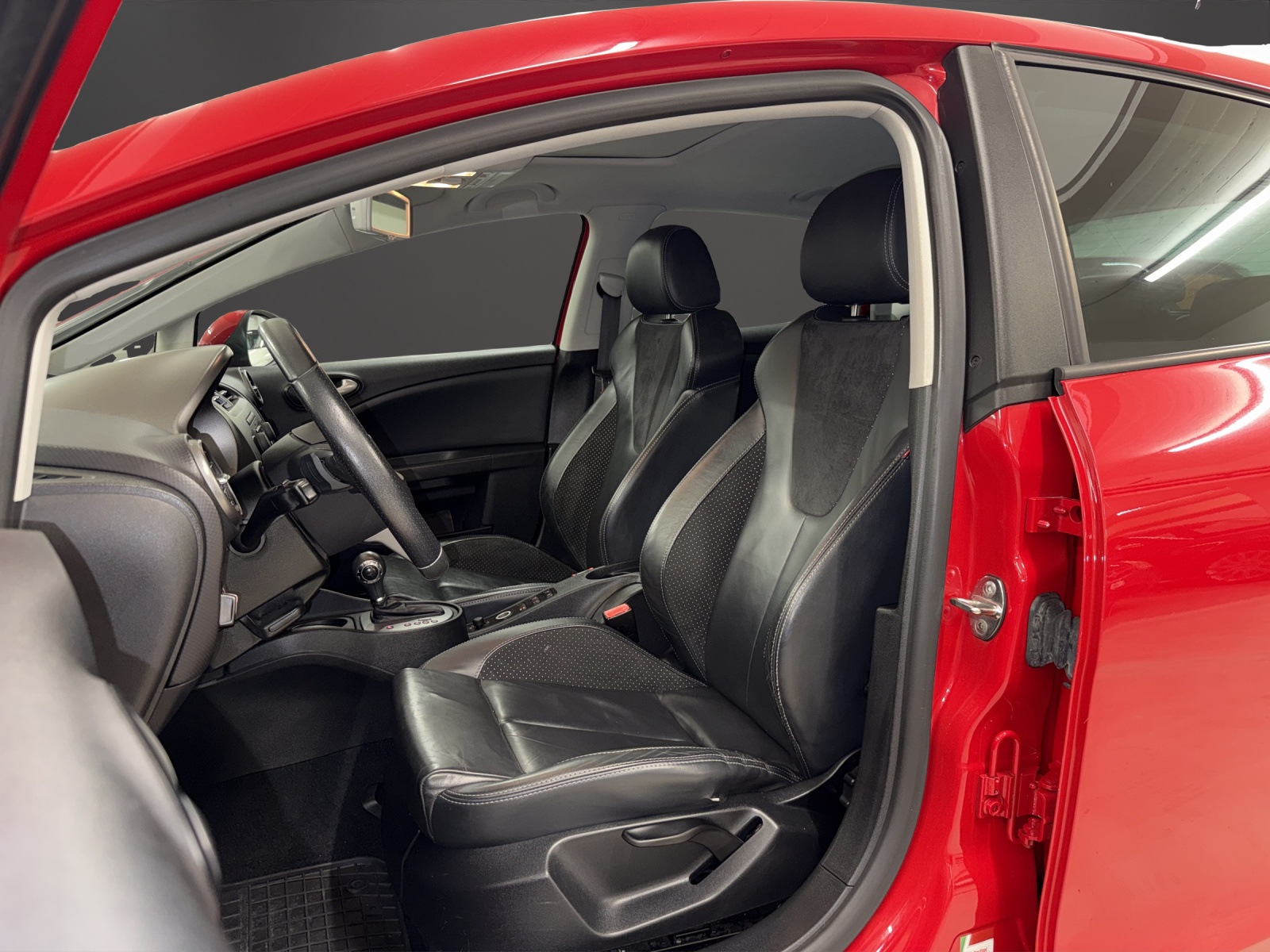 SEAT Leon 2.0 TSI FR DSG-image-6