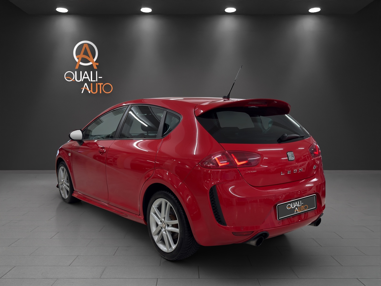 SEAT Leon 2.0 TSI FR DSG-image-3