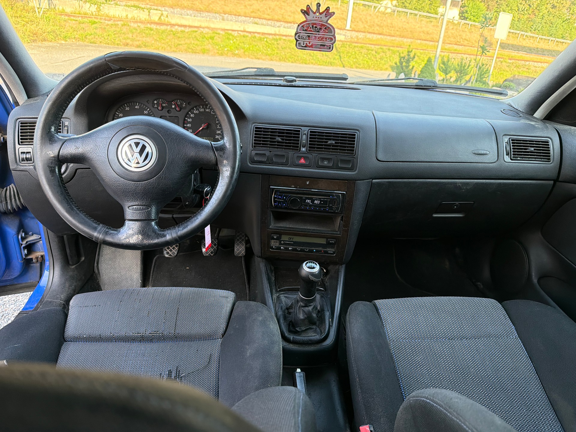 VW Golf 1.8 T GTI-image-10
