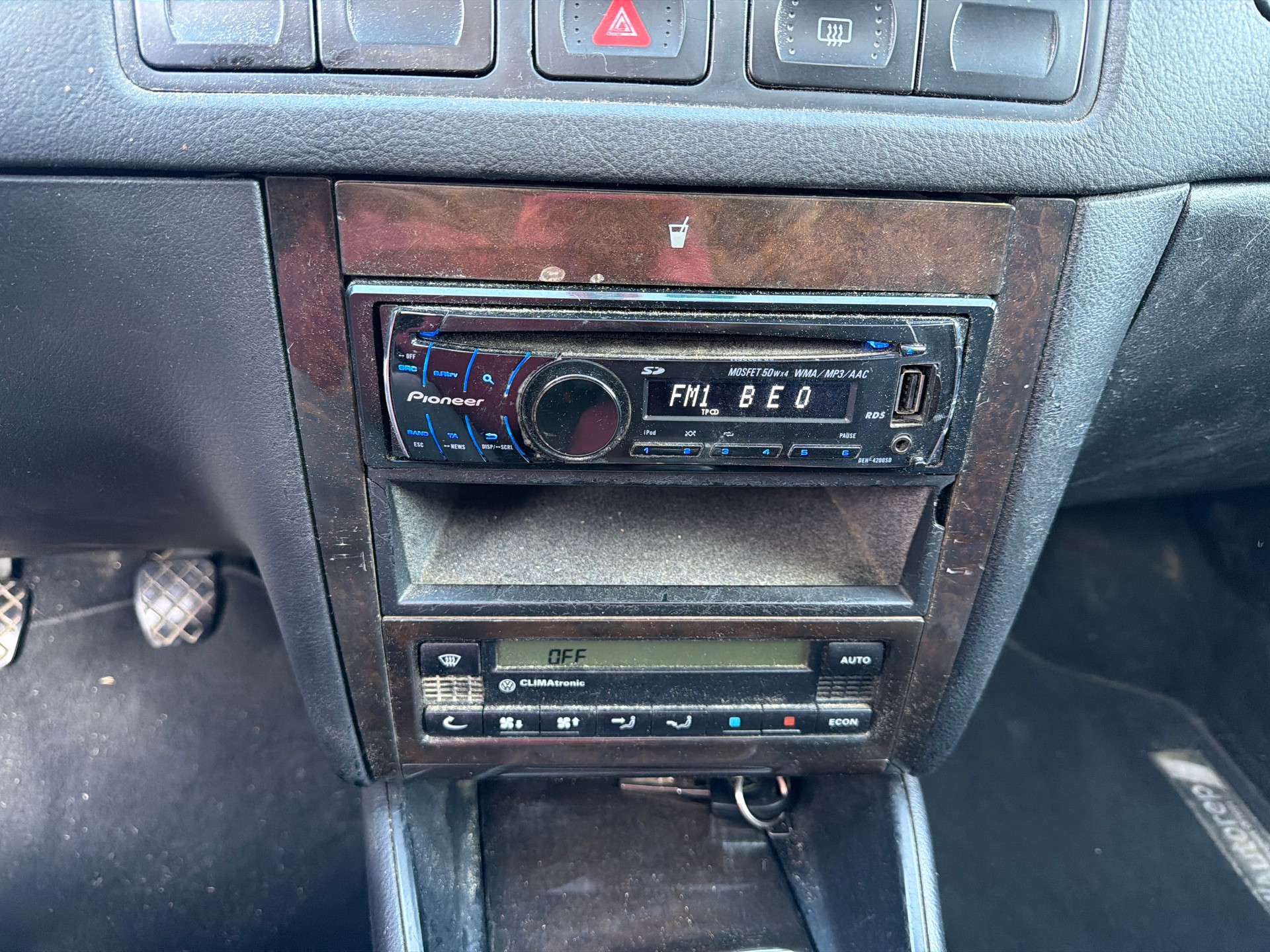 VW Golf 1.8 T GTI-image-11