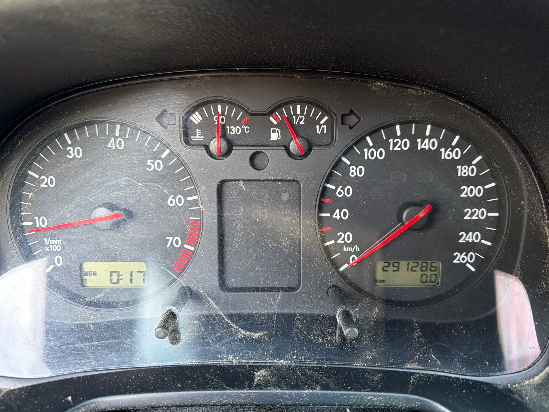 VW Golf 1.8 T GTI-image-12