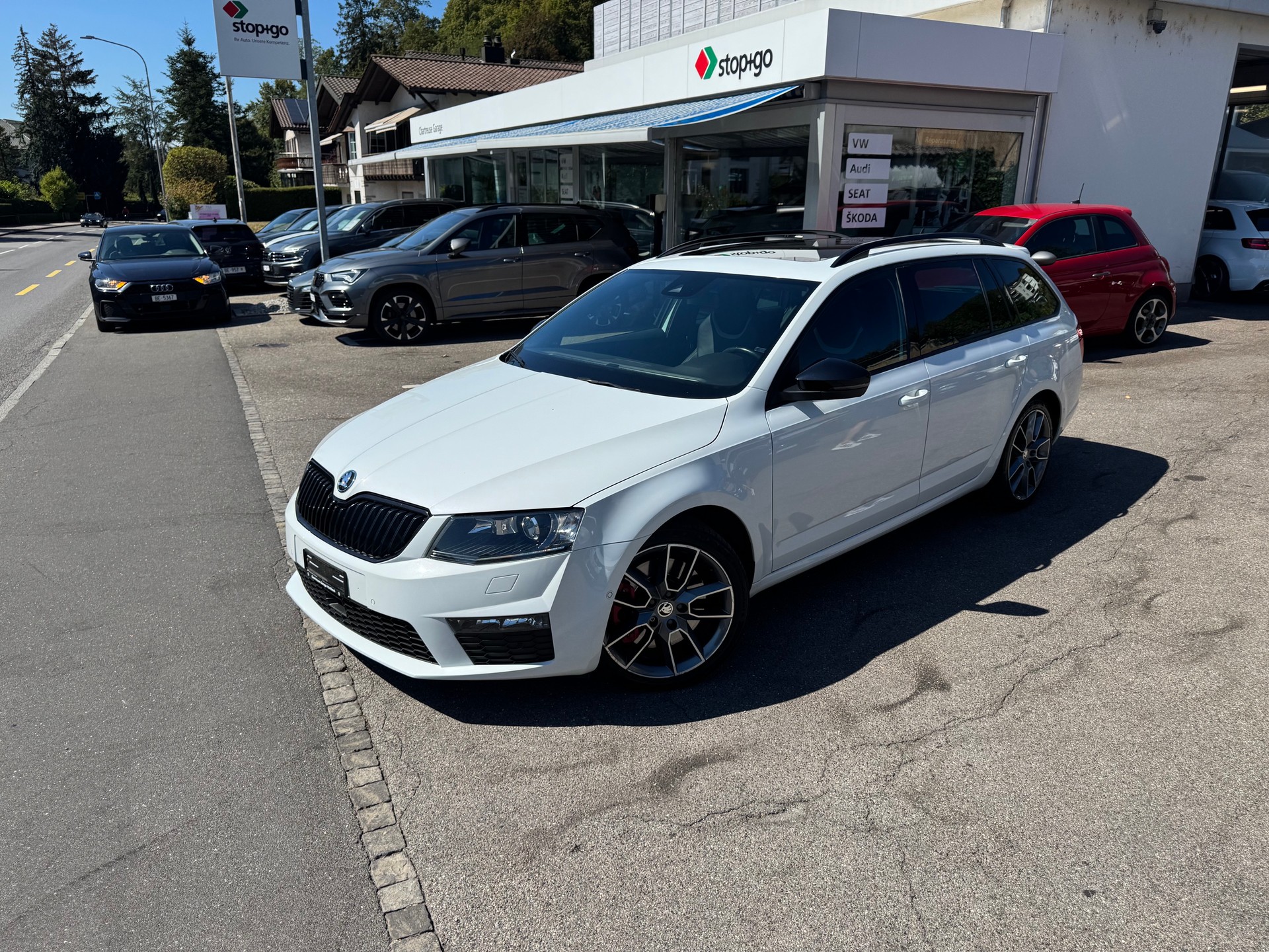 SKODA Octavia Combi 2.0 TSI RS DSG-image-0
