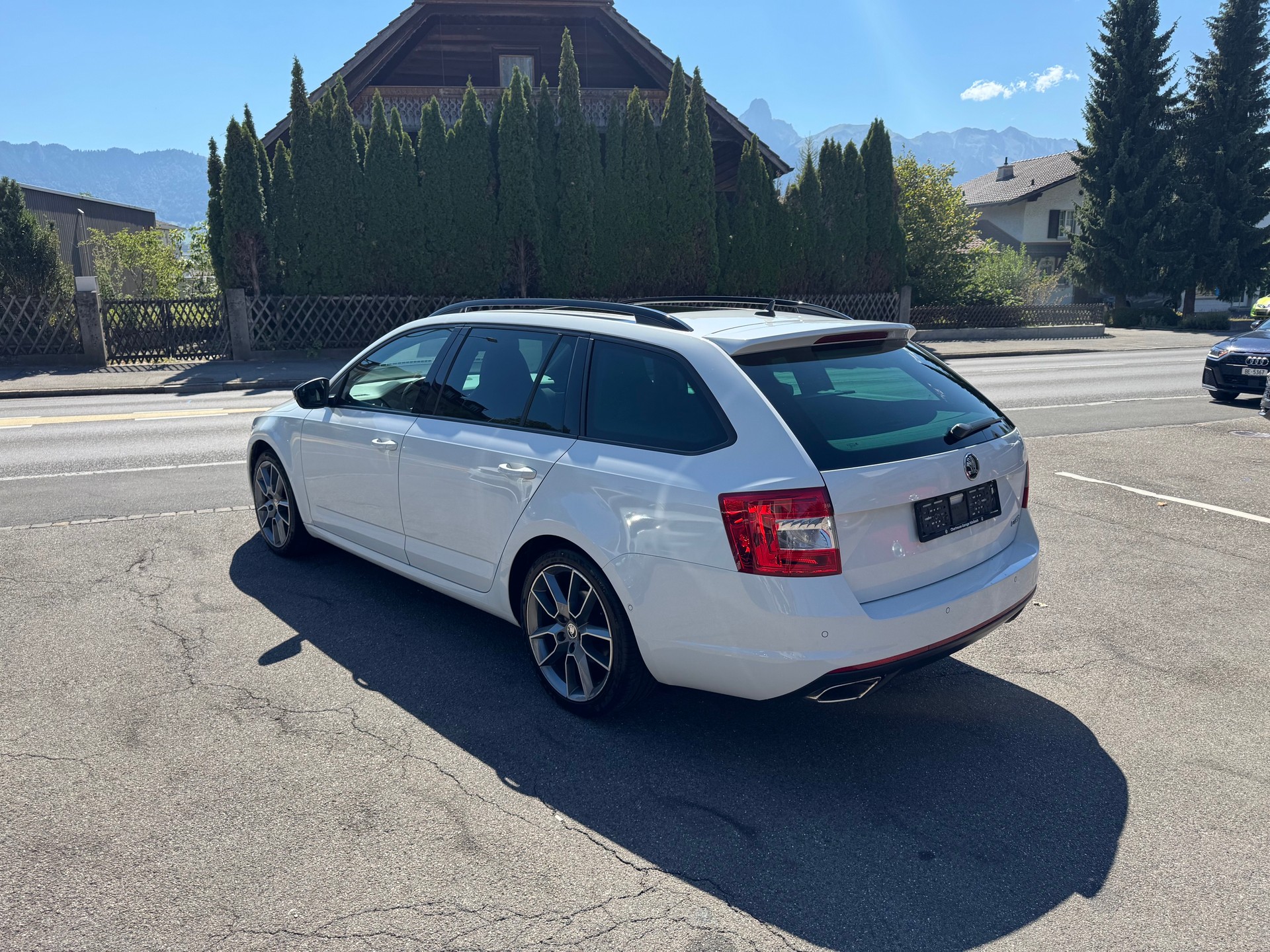 SKODA Octavia Combi 2.0 TSI RS DSG-image-7