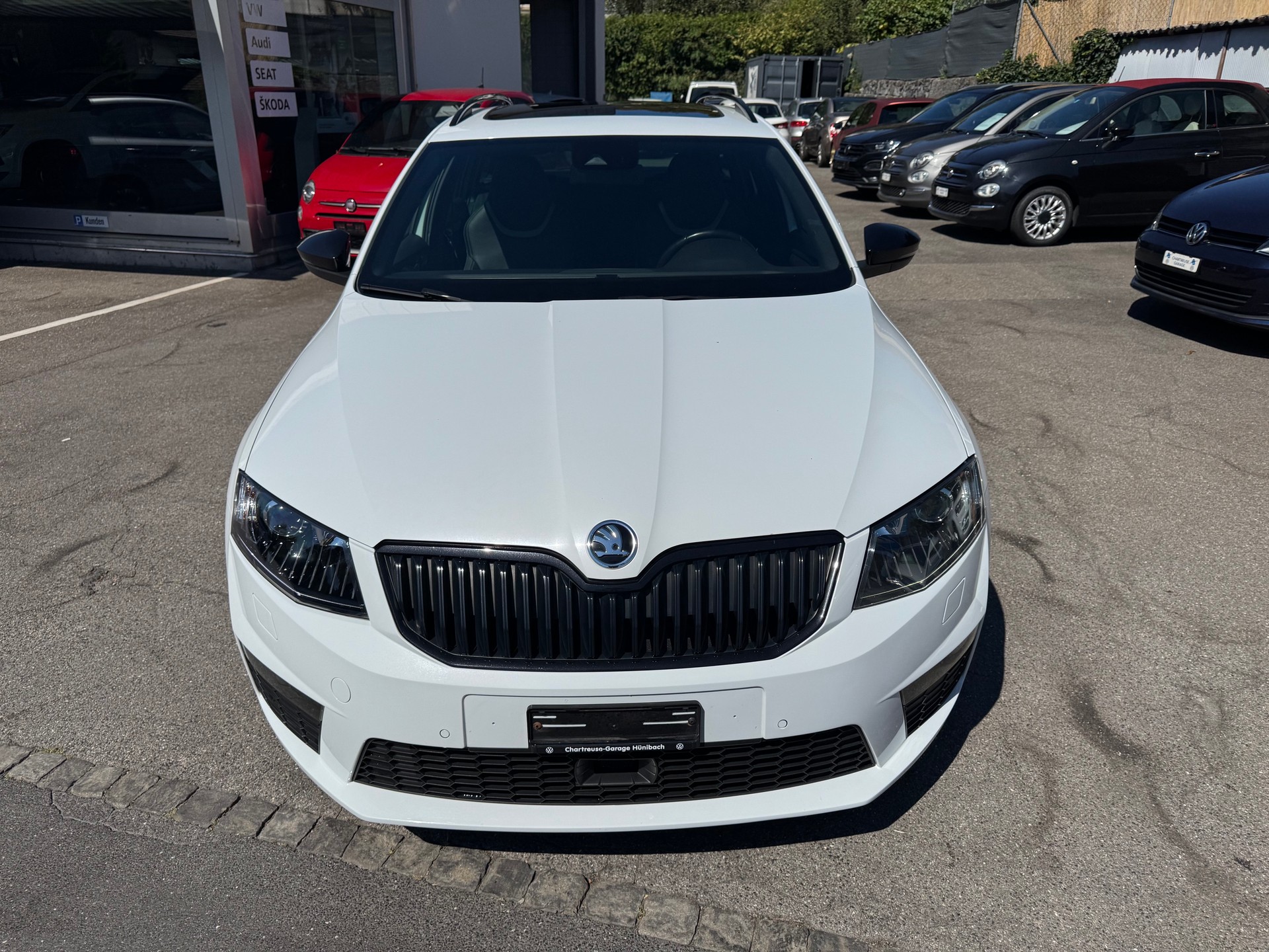 SKODA Octavia Combi 2.0 TSI RS DSG-image-2