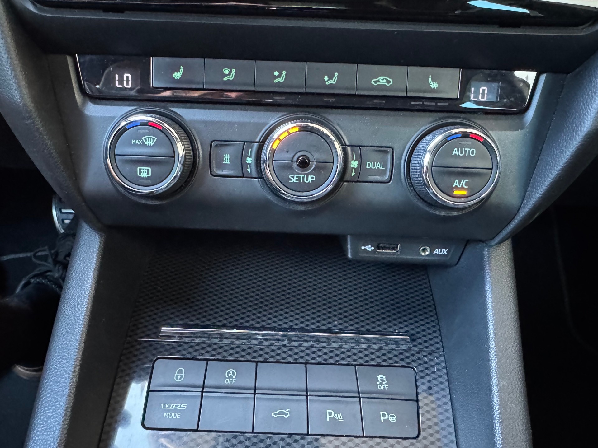 SKODA Octavia Combi 2.0 TSI RS DSG-image-15