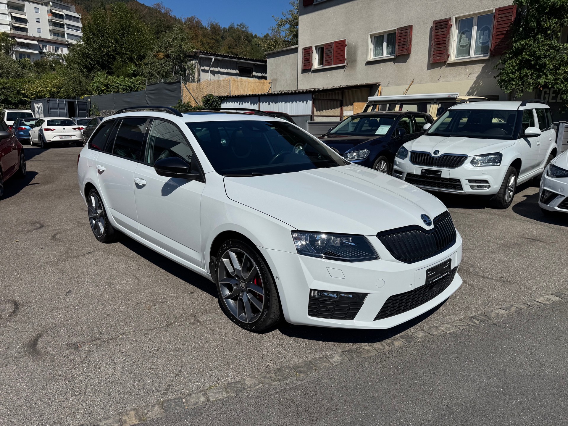 SKODA Octavia Combi 2.0 TSI RS DSG-image-3