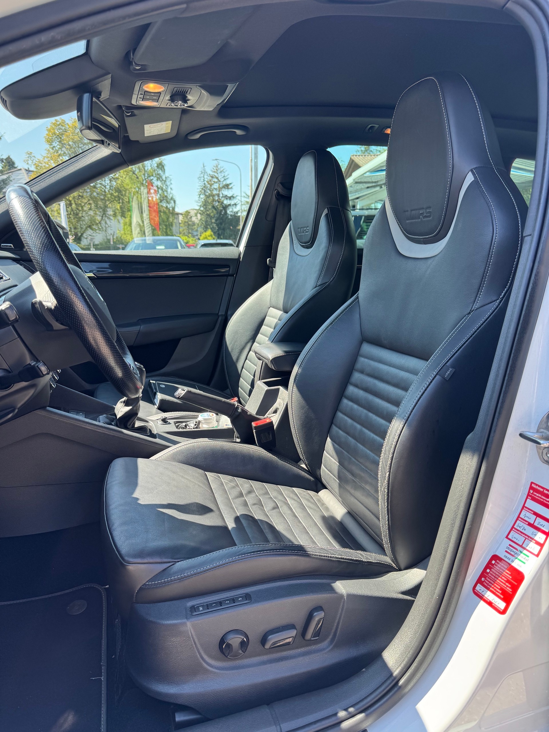 SKODA Octavia Combi 2.0 TSI RS DSG-image-21