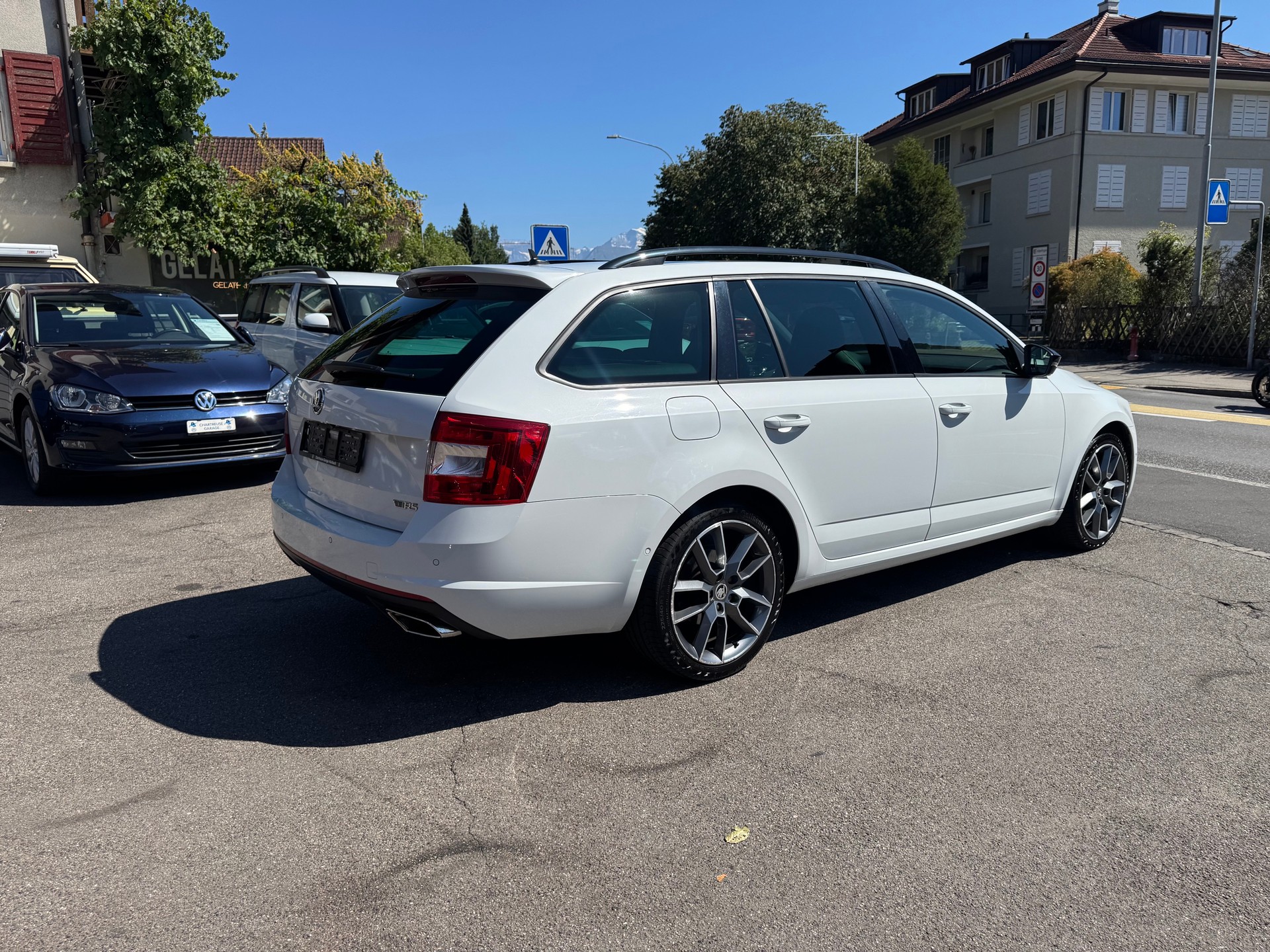 SKODA Octavia Combi 2.0 TSI RS DSG-image-5