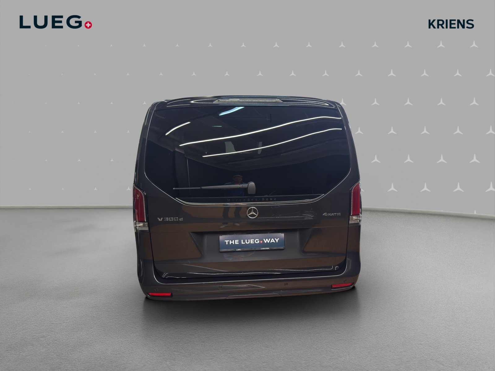 MERCEDES-BENZ V 300 d 4M - Lang / DISTRONIC / 360 Grad Kamera / Panorama-Dach / 7 Sitze / Luftfederung-image-3
