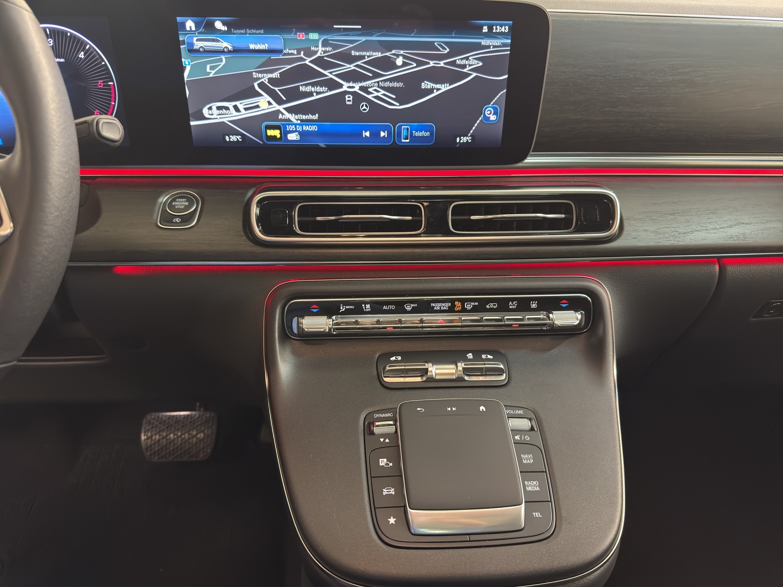MERCEDES-BENZ V 300 d 4M - Lang / DISTRONIC / 360 Grad Kamera / Panorama-Dach / 7 Sitze / Luftfederung-image-11
