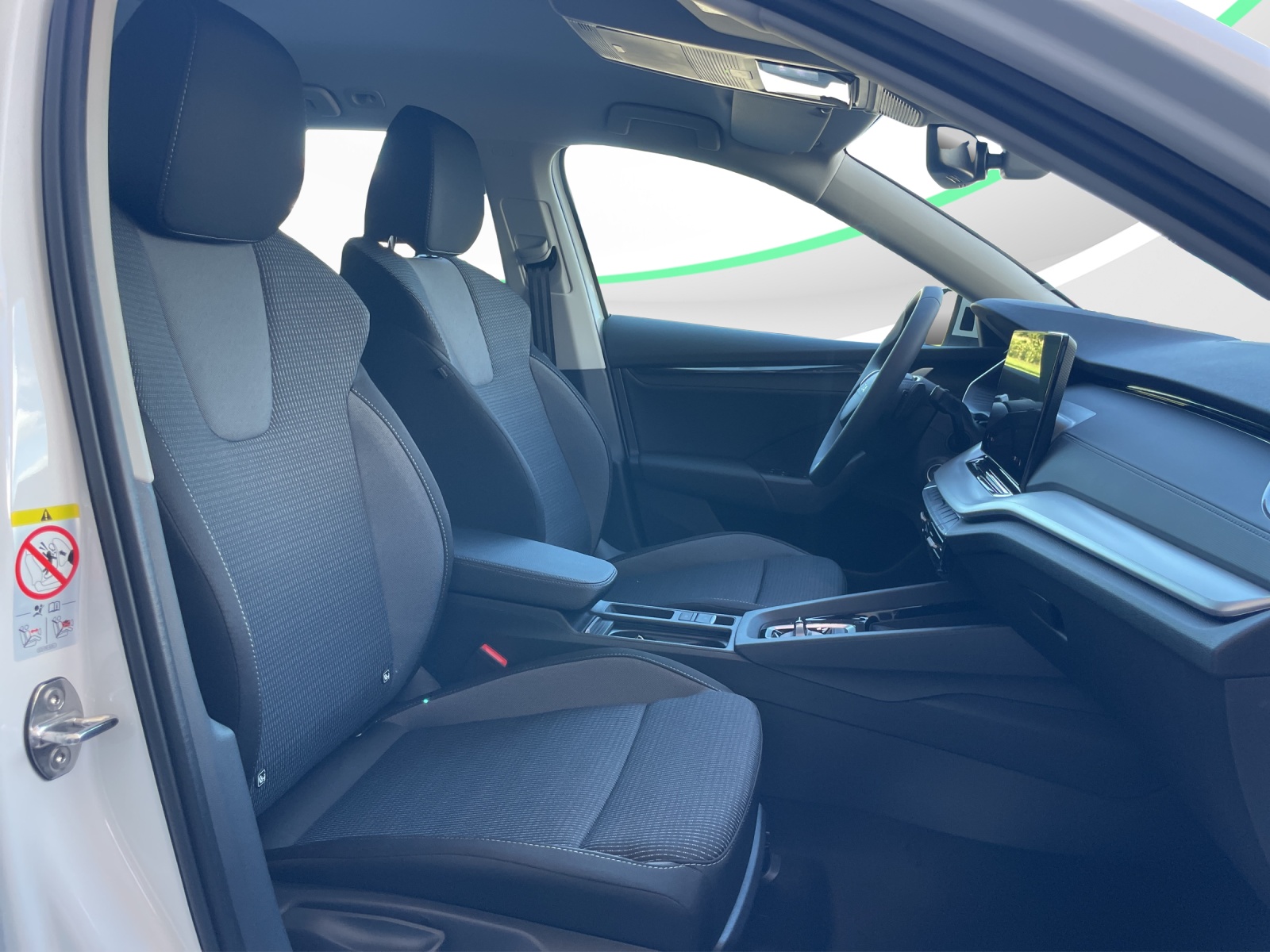 SKODA Octavia Combi 2.0 TDI DSG Selection-image-12