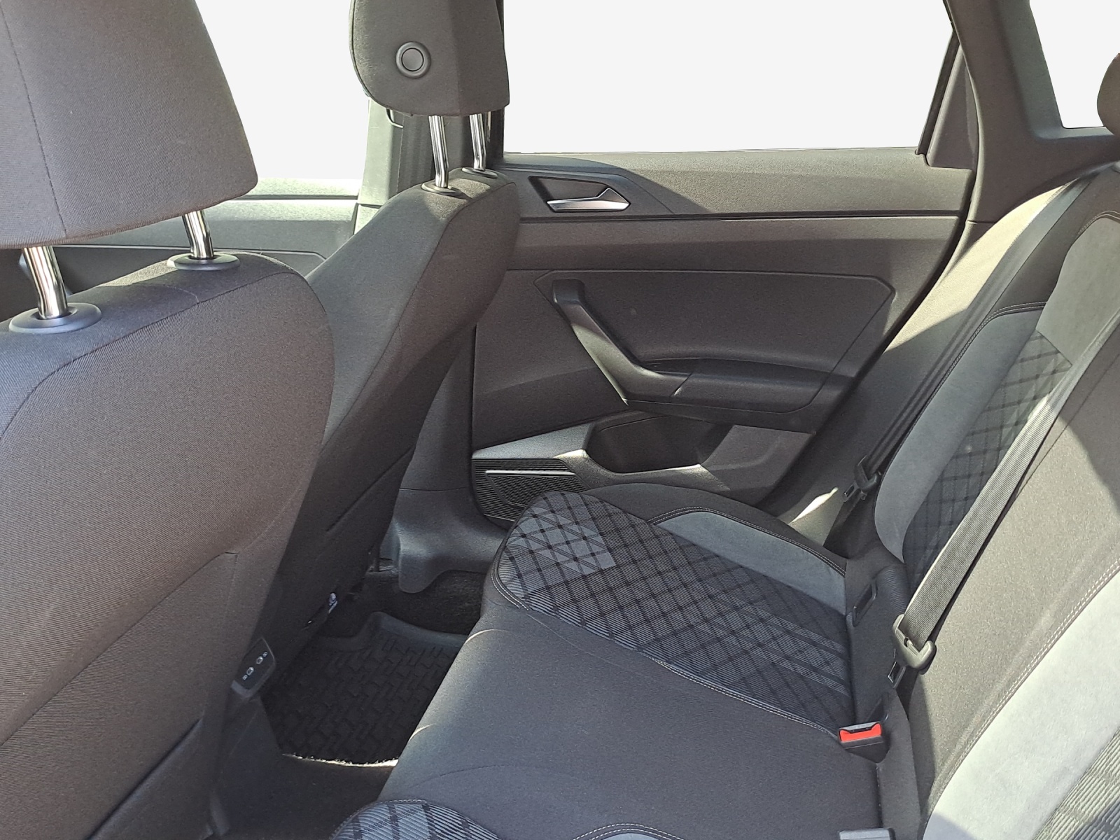 VW Taigo 1.5 TSI R-Line DSG-image-11