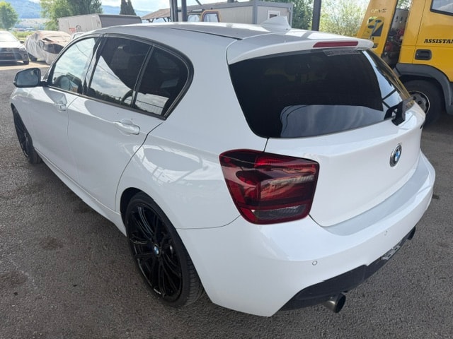 BMW M135i xDrive Steptronic-image-3