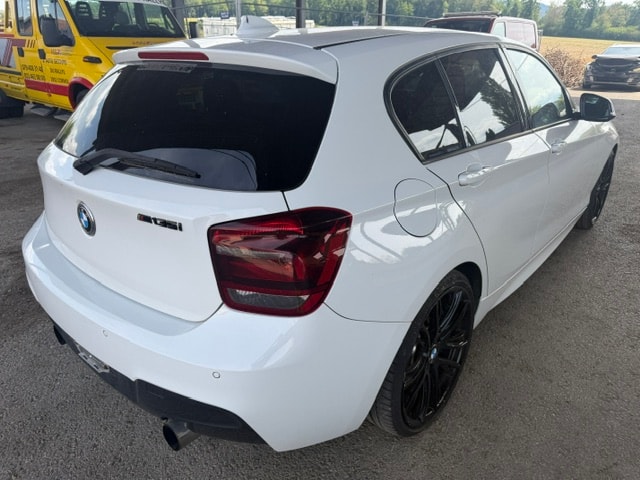 BMW M135i xDrive Steptronic-image-2