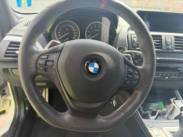 BMW M135i xDrive Steptronic-image-7