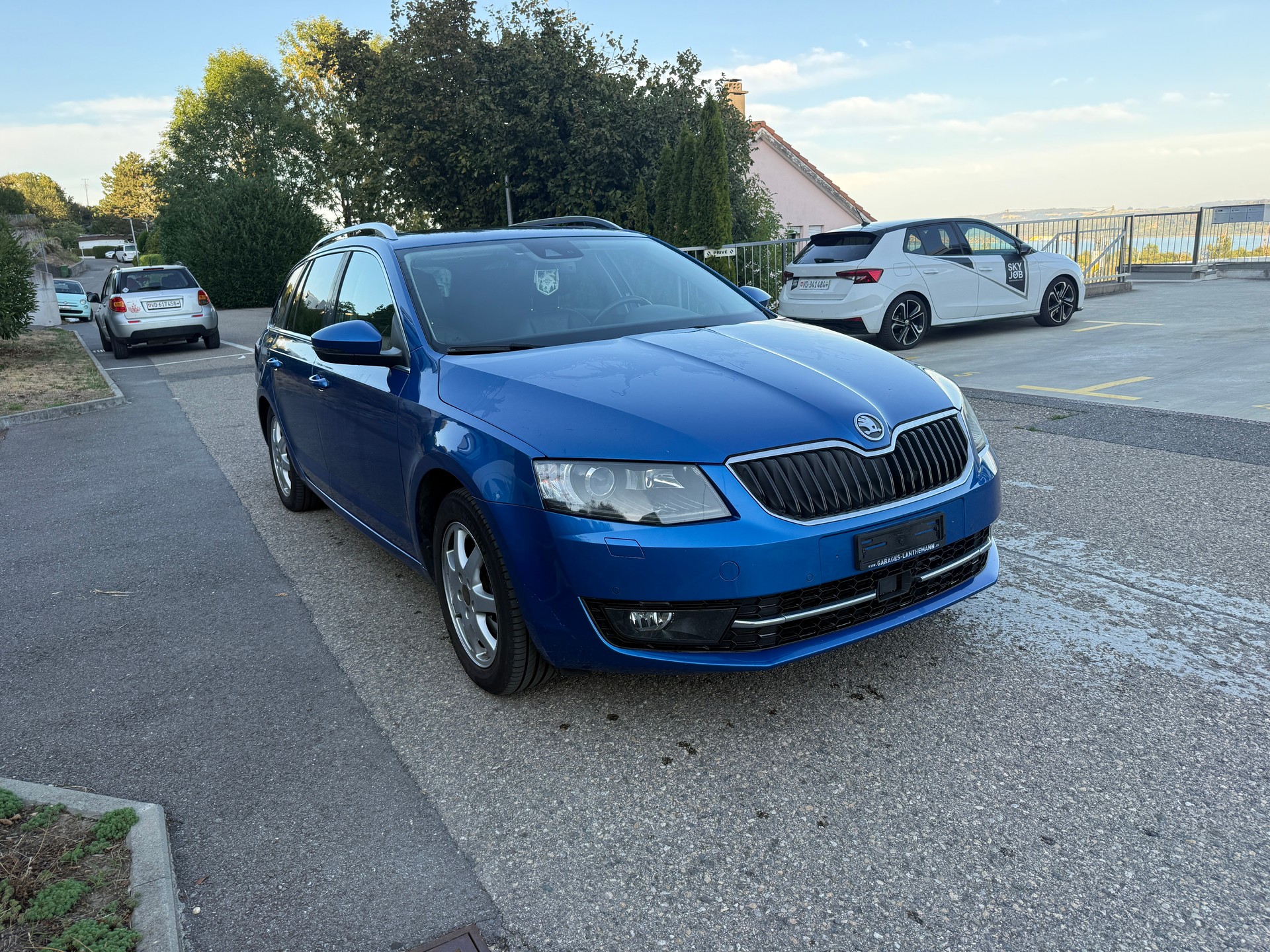 SKODA Octavia Combi 2.0 TDI Elegance 4x4-image-1