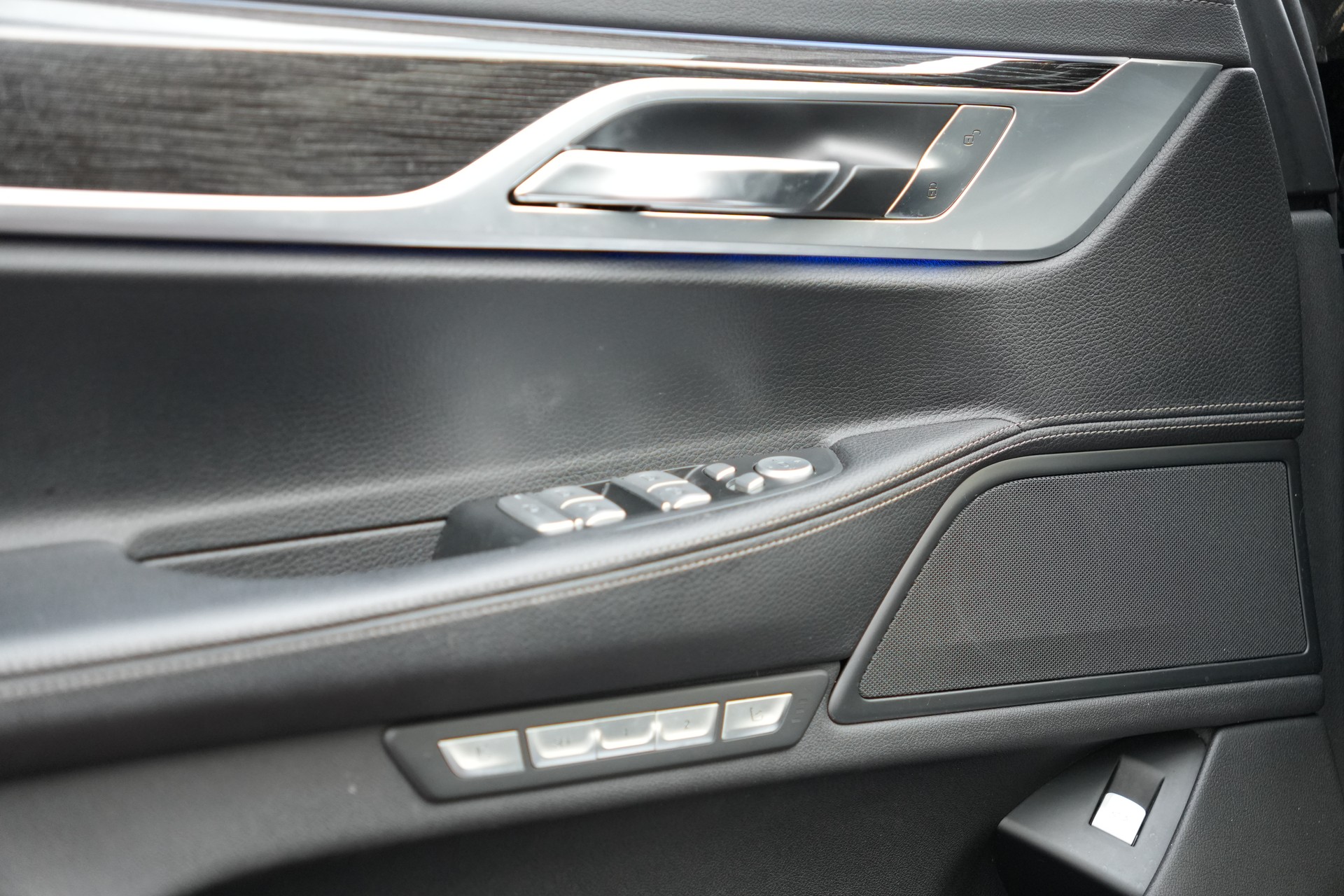 BMW 730d xDrive Steptronic M Sport-image-18