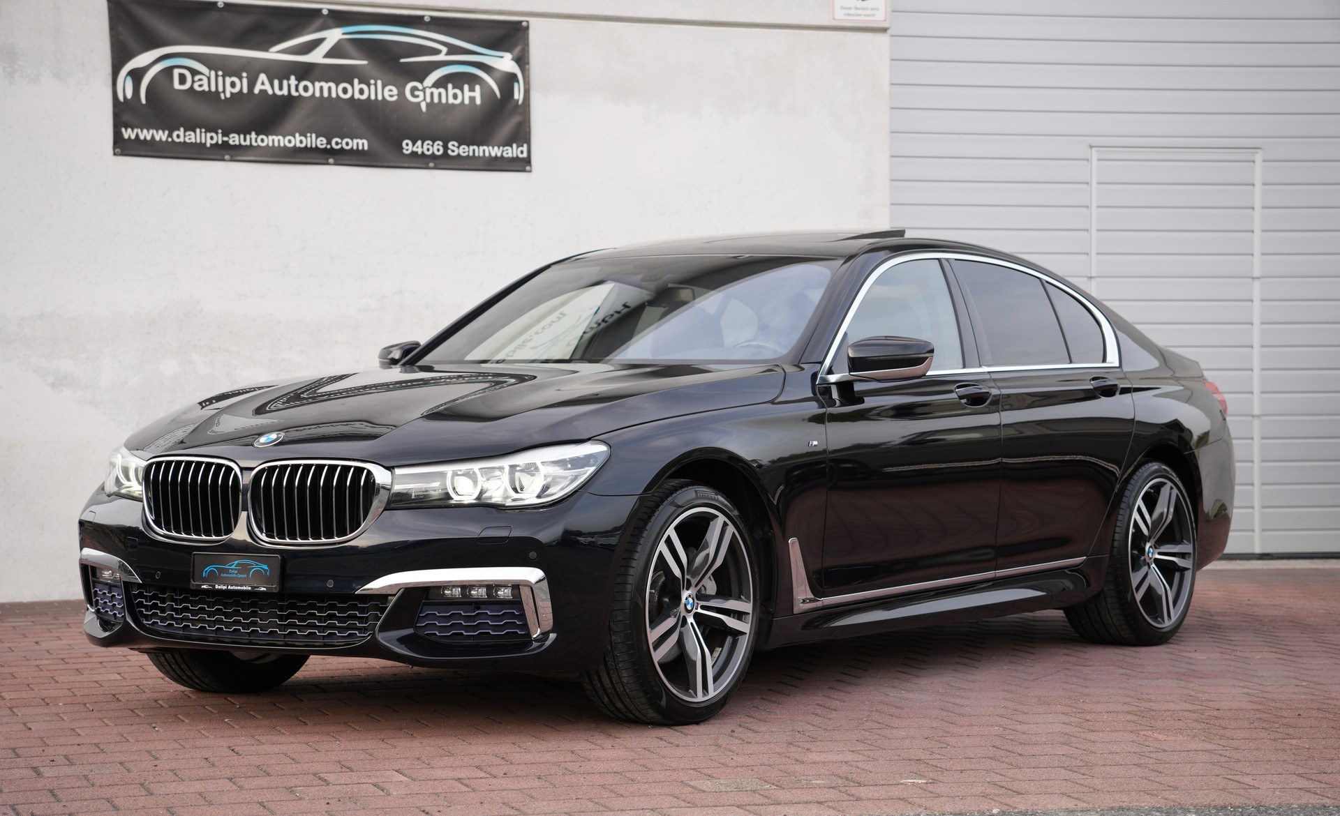 BMW 730d xDrive Steptronic M Sport-image-0