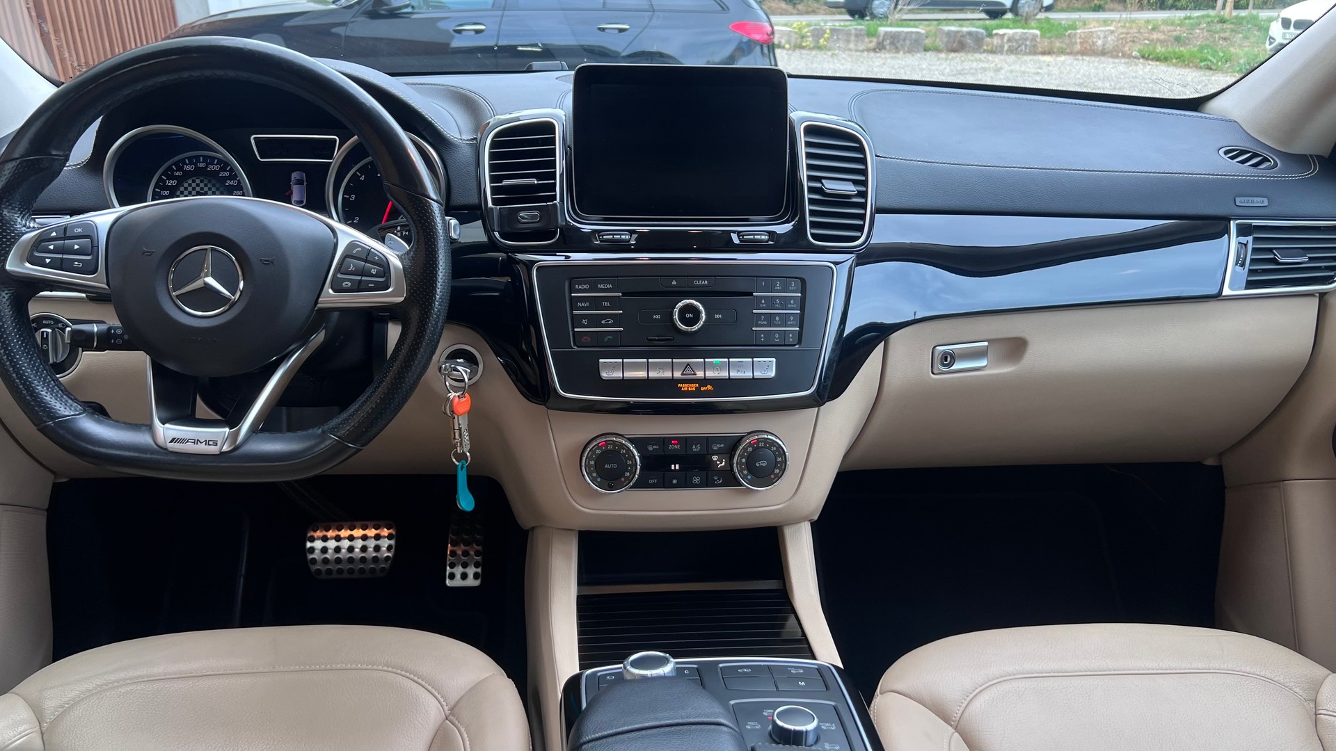 MERCEDES-BENZ GLE 43 AMG-image-4