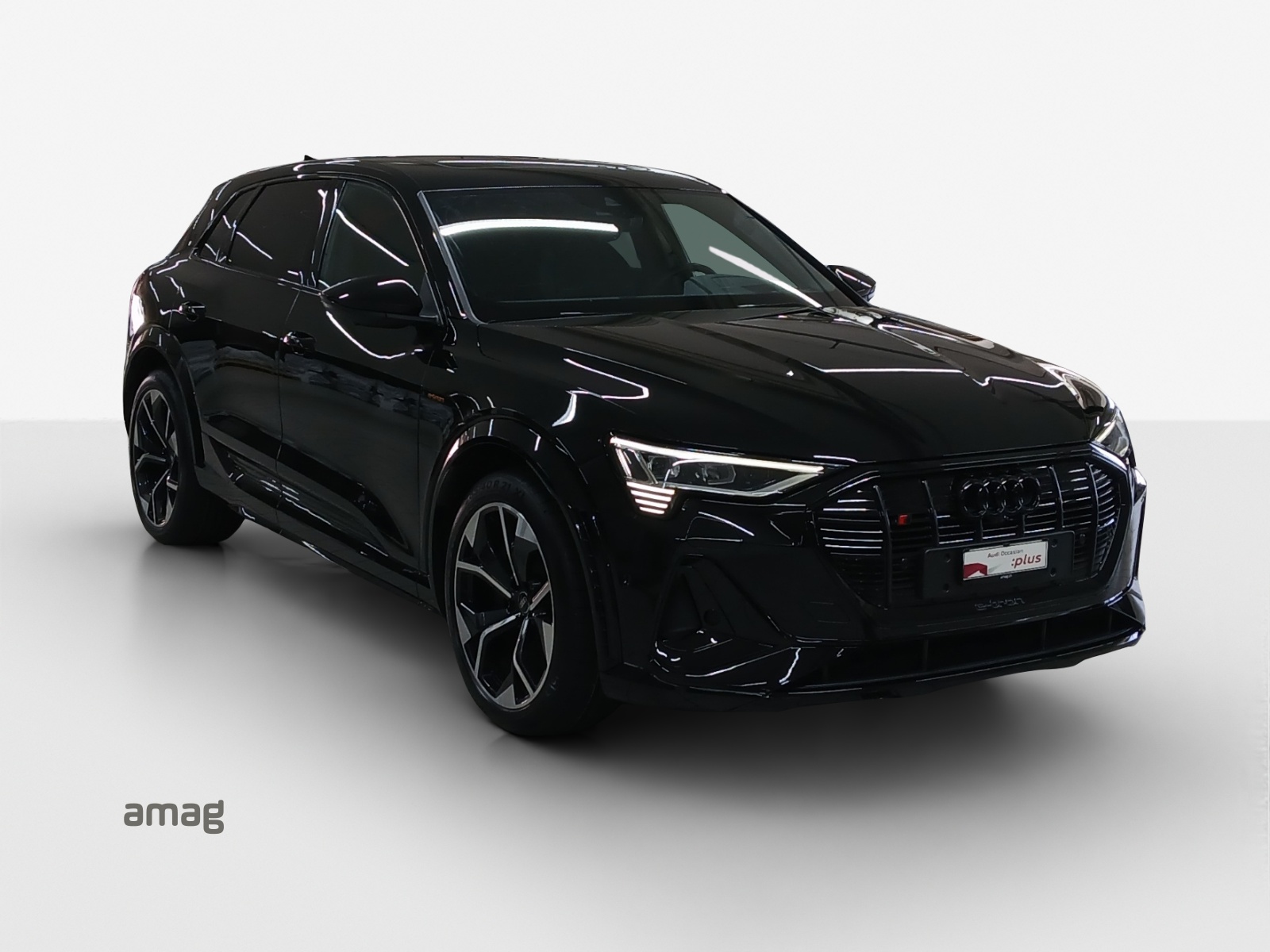 AUDI e-tron S quattro-image-5