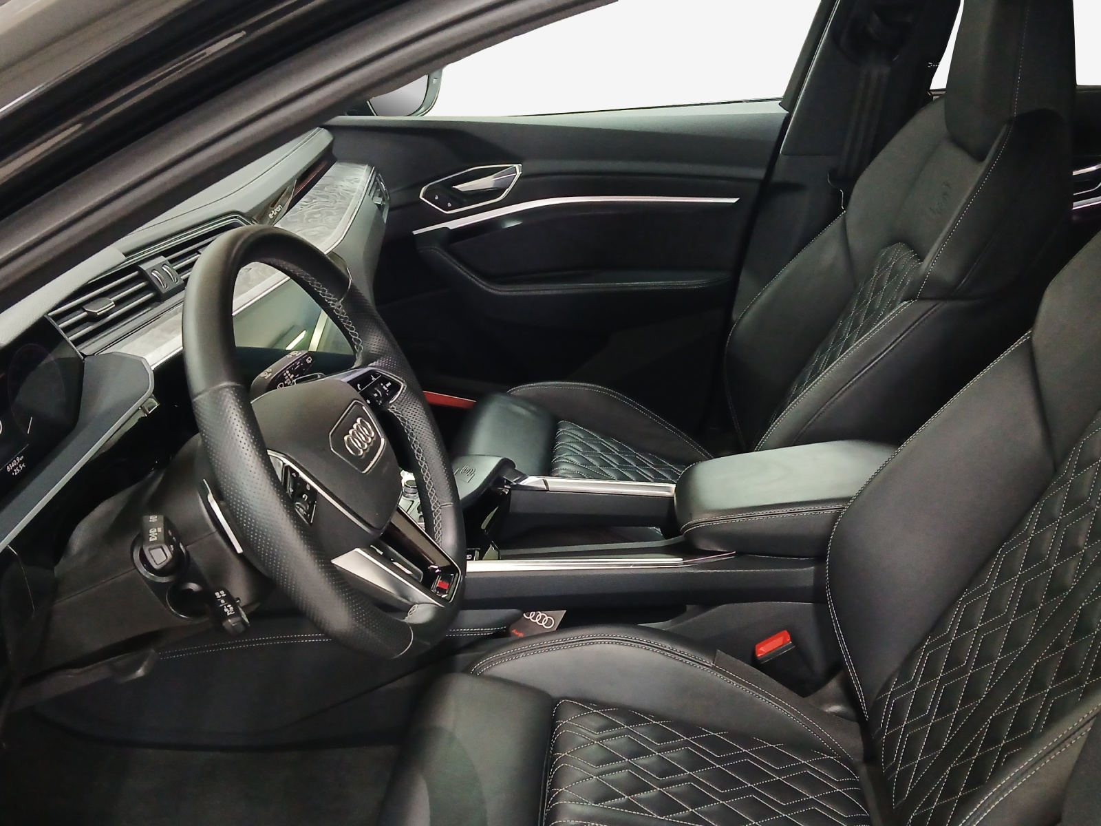 AUDI e-tron S quattro-image-7