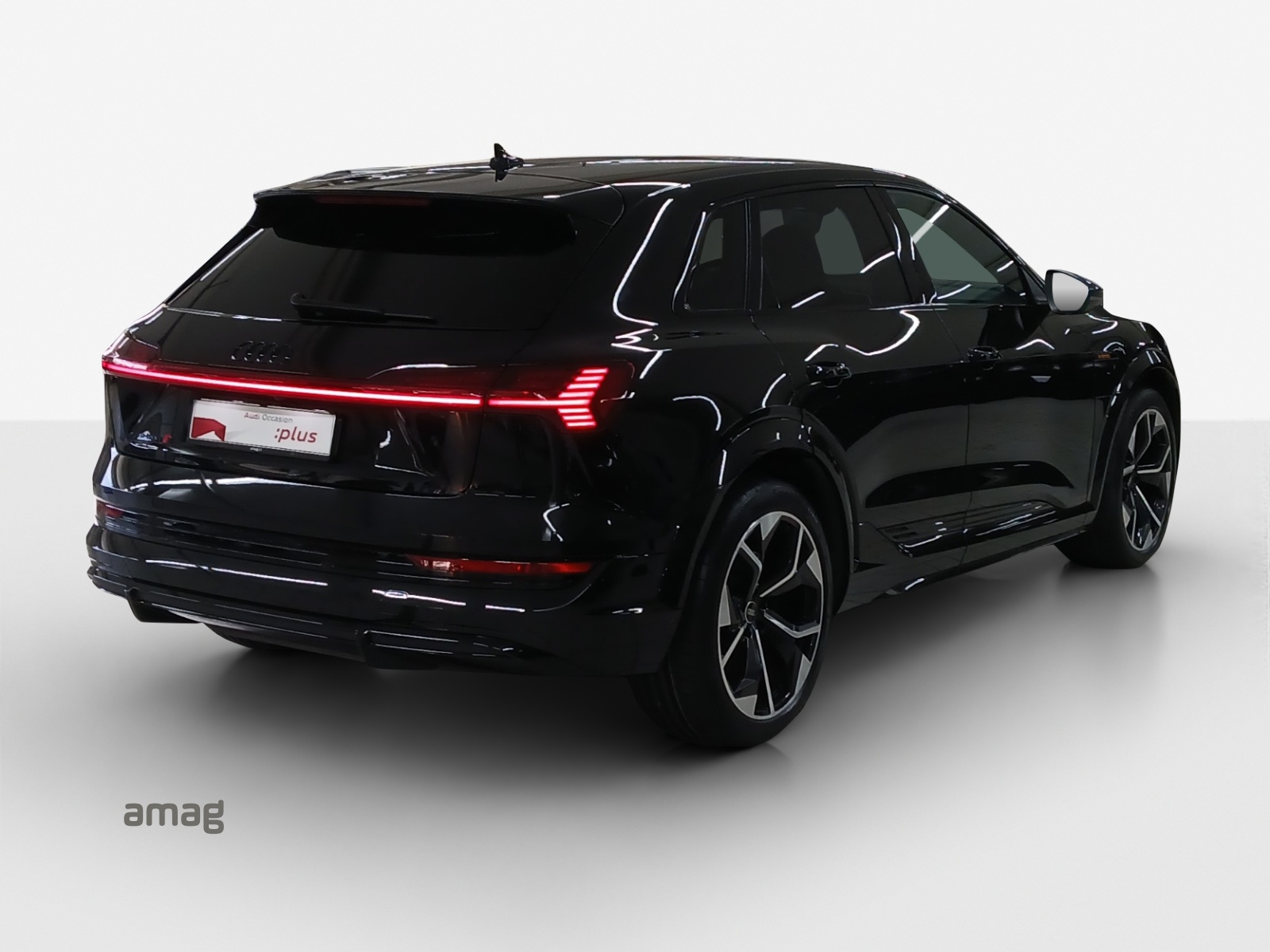 AUDI e-tron S quattro-image-4