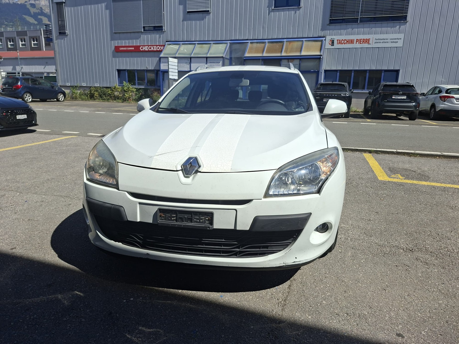 RENAULT Mégane Grandtour 1.5 dCi Dynamique EDC-image-1