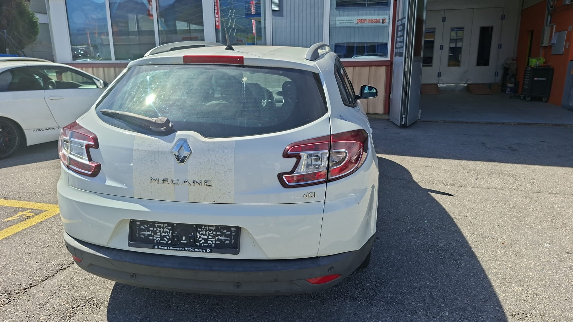 RENAULT Mégane Grandtour 1.5 dCi Dynamique EDC-image-3
