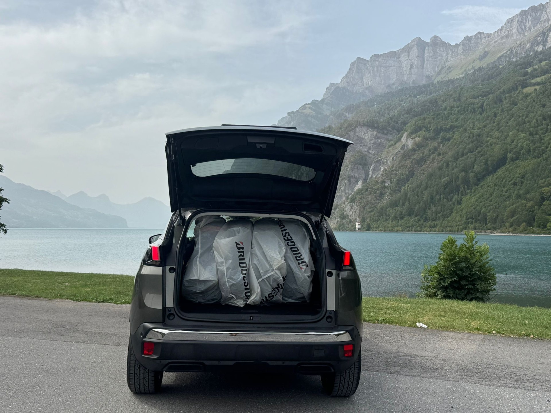 PEUGEOT 3008 1.5 BlueHDi Allure EAT-image-8