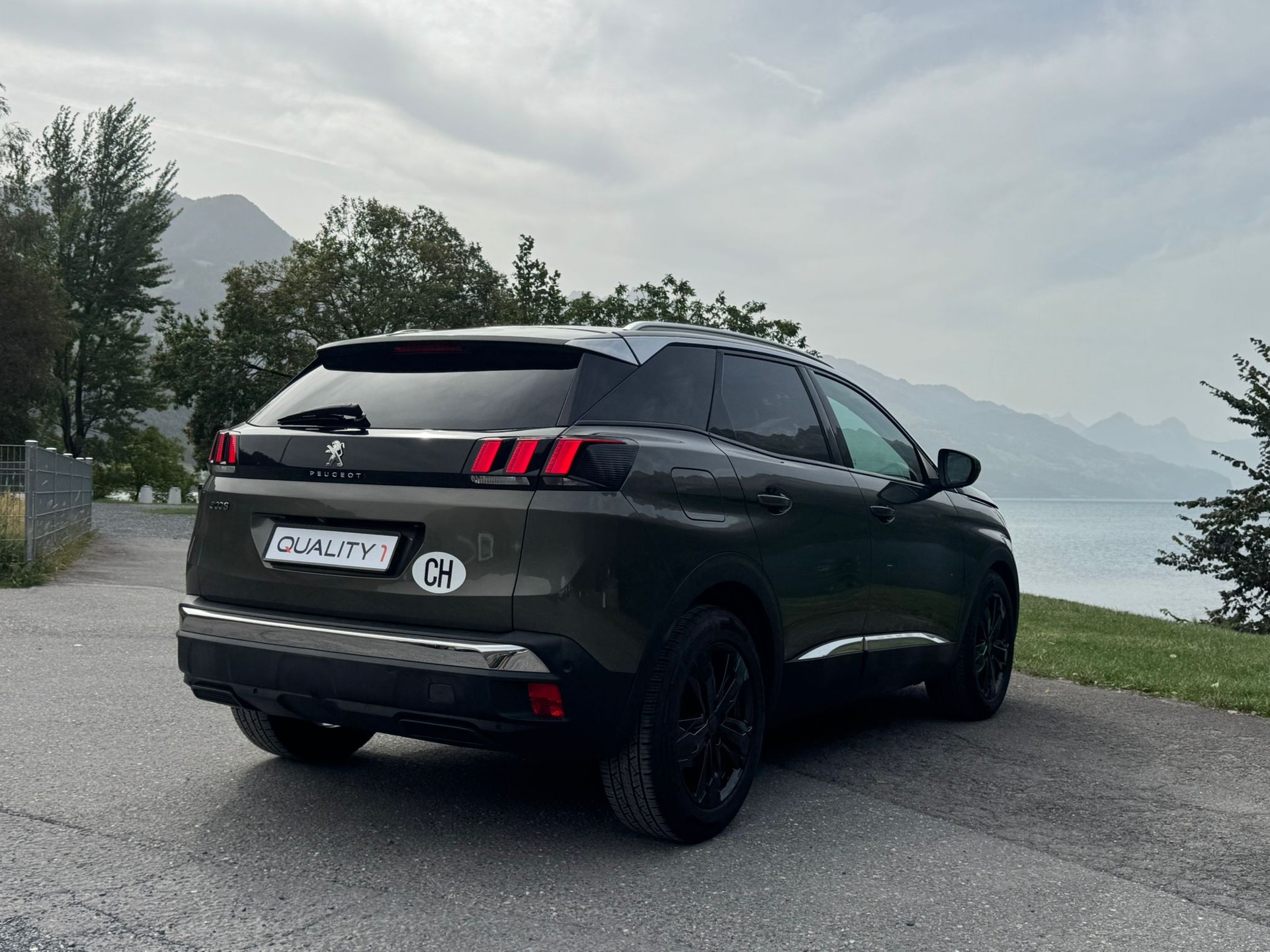 PEUGEOT 3008 1.5 BlueHDi Allure EAT-image-5