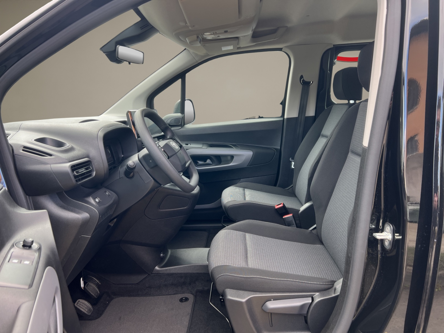 TOYOTA Proace City Verso L2 1.2 110 Comfort-image-8