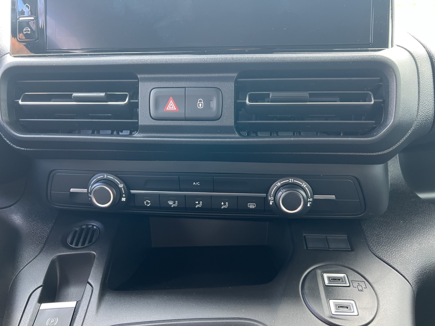 TOYOTA Proace City Verso L2 1.2 110 Comfort-image-12