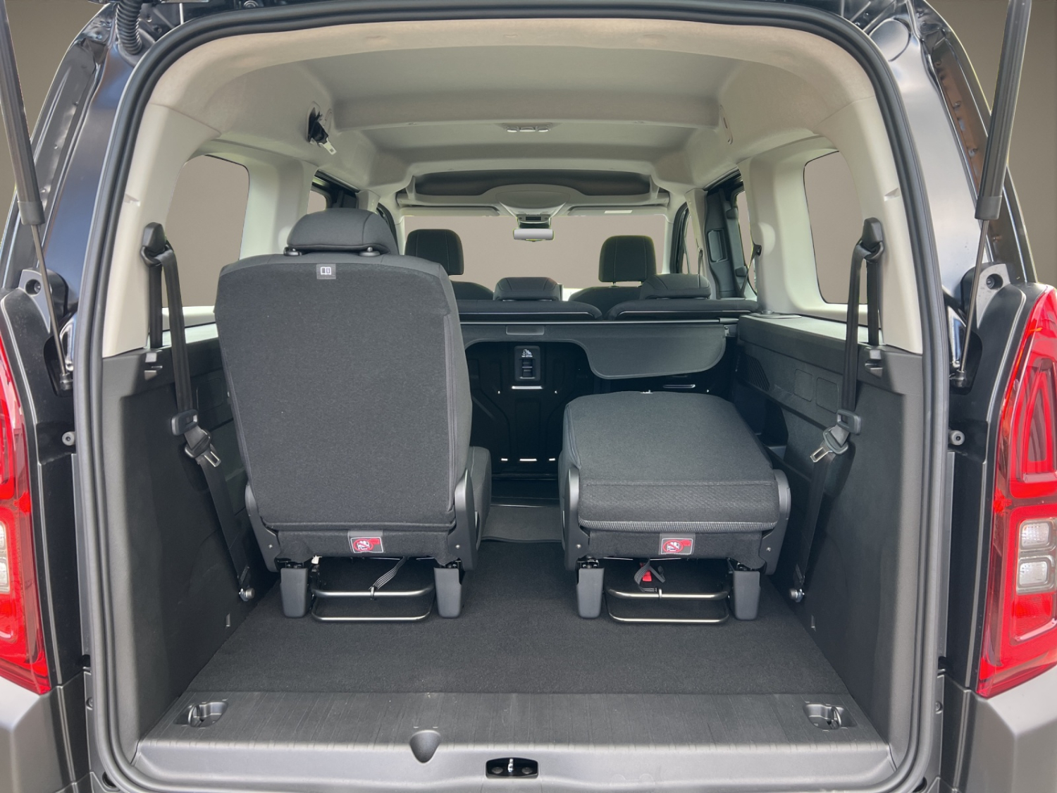 TOYOTA Proace City Verso L2 1.2 110 Comfort-image-17