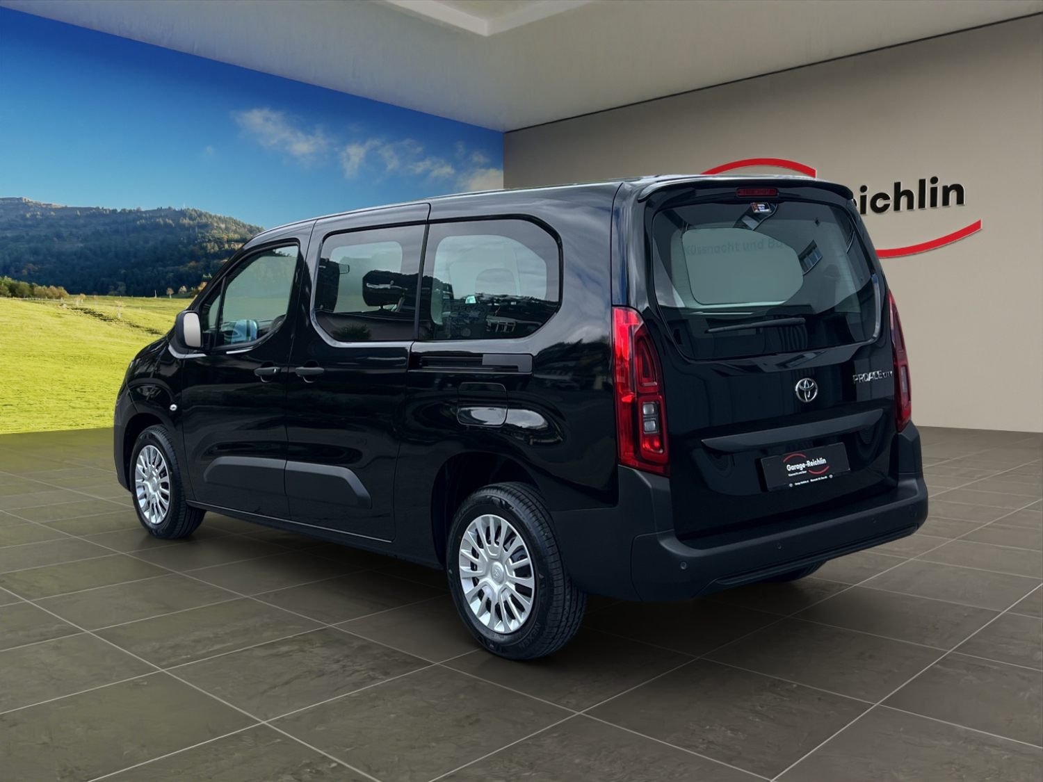 TOYOTA Proace City Verso L2 1.2 110 Comfort-image-2