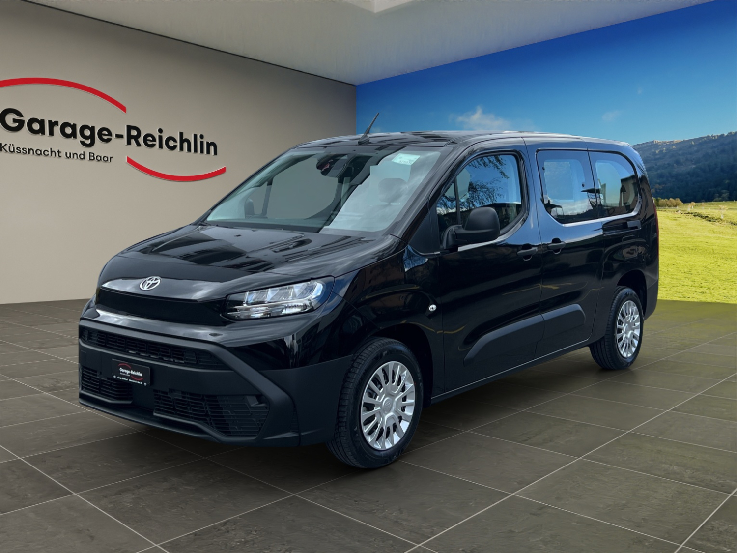 TOYOTA Proace City Verso L2 1.2 110 Comfort-image-0