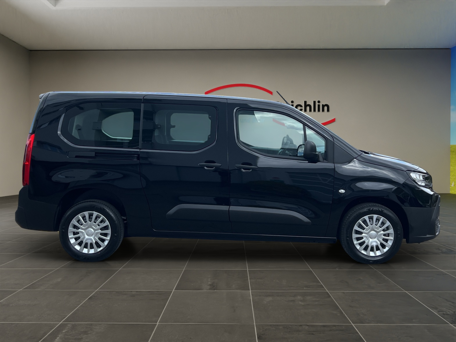 TOYOTA Proace City Verso L2 1.2 110 Comfort-image-5