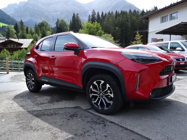 TOYOTA Yaris Cross 1.5 VVT-i HSD Trend AWD-i-image-3