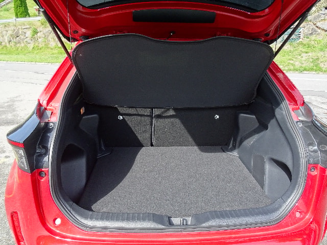 TOYOTA Yaris Cross 1.5 VVT-i HSD Trend AWD-i-image-4