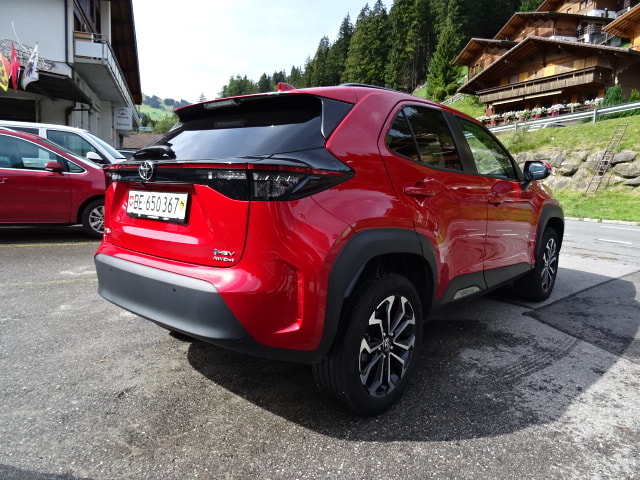 TOYOTA Yaris Cross 1.5 VVT-i HSD Trend AWD-i-image-2