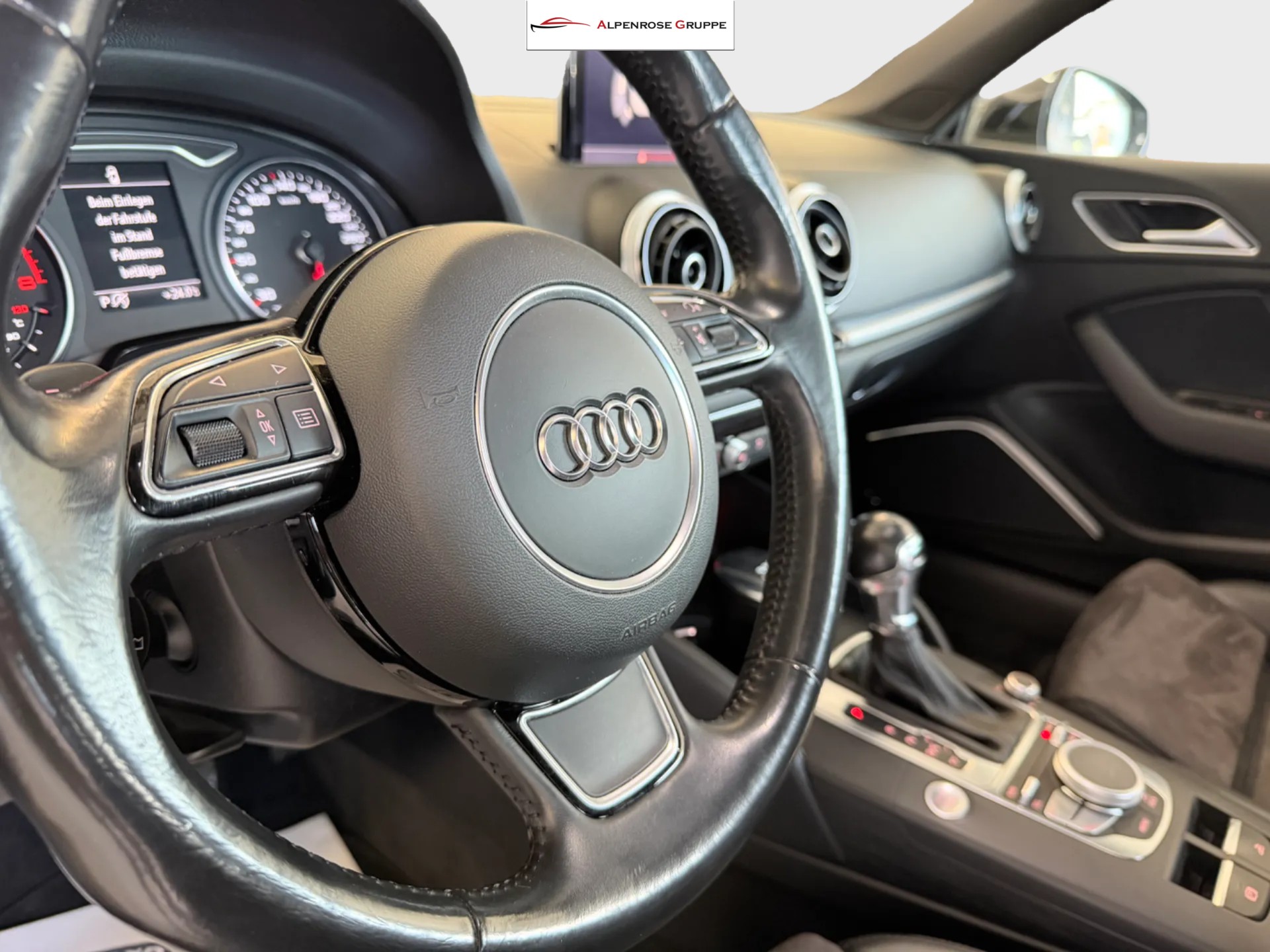 AUDI A3 Cabriolet 1.8 TFSI Ambition S-tronic-image-6