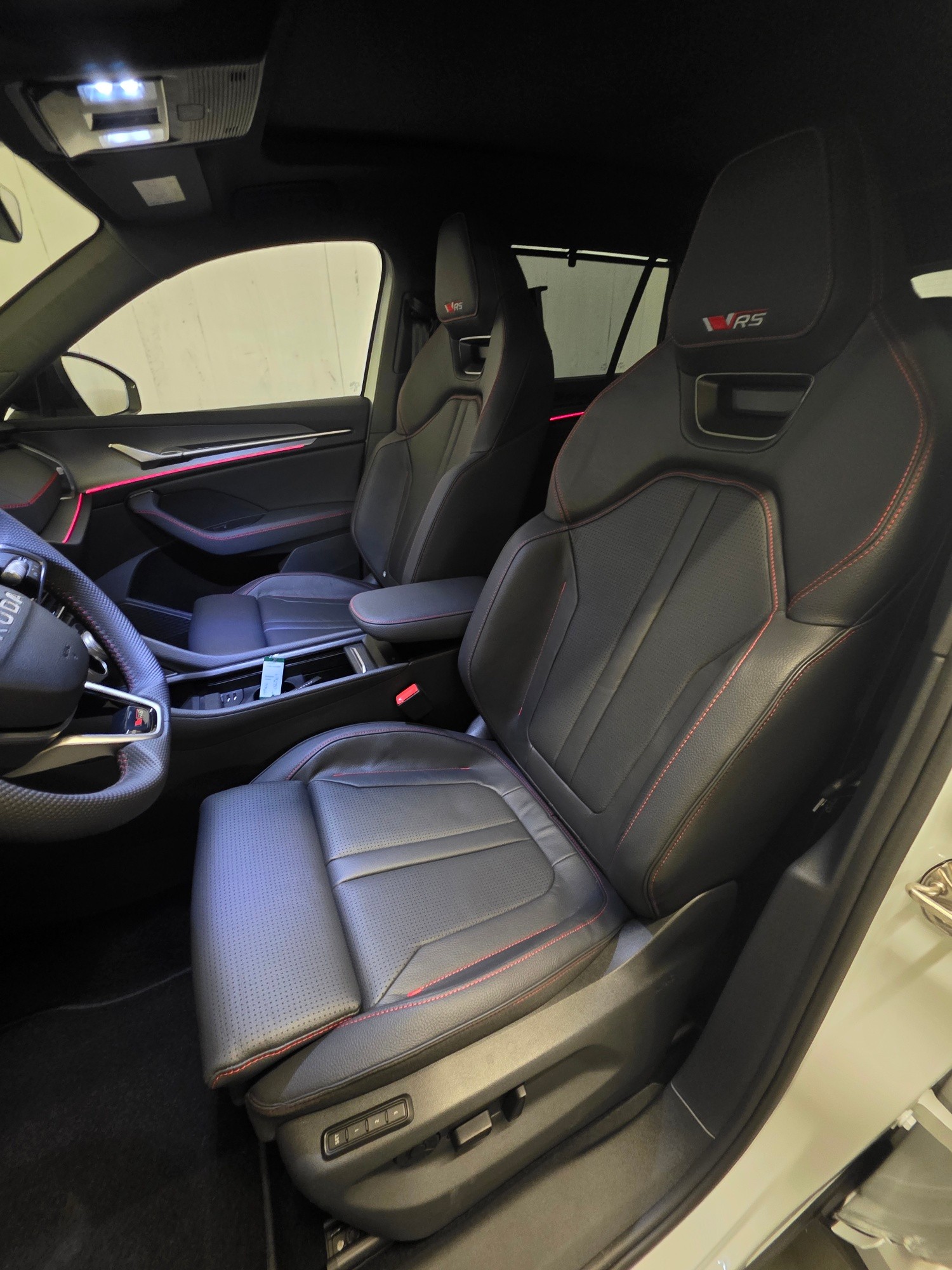 SKODA Kodiaq 2.0 TSI RS 4x4-image-13